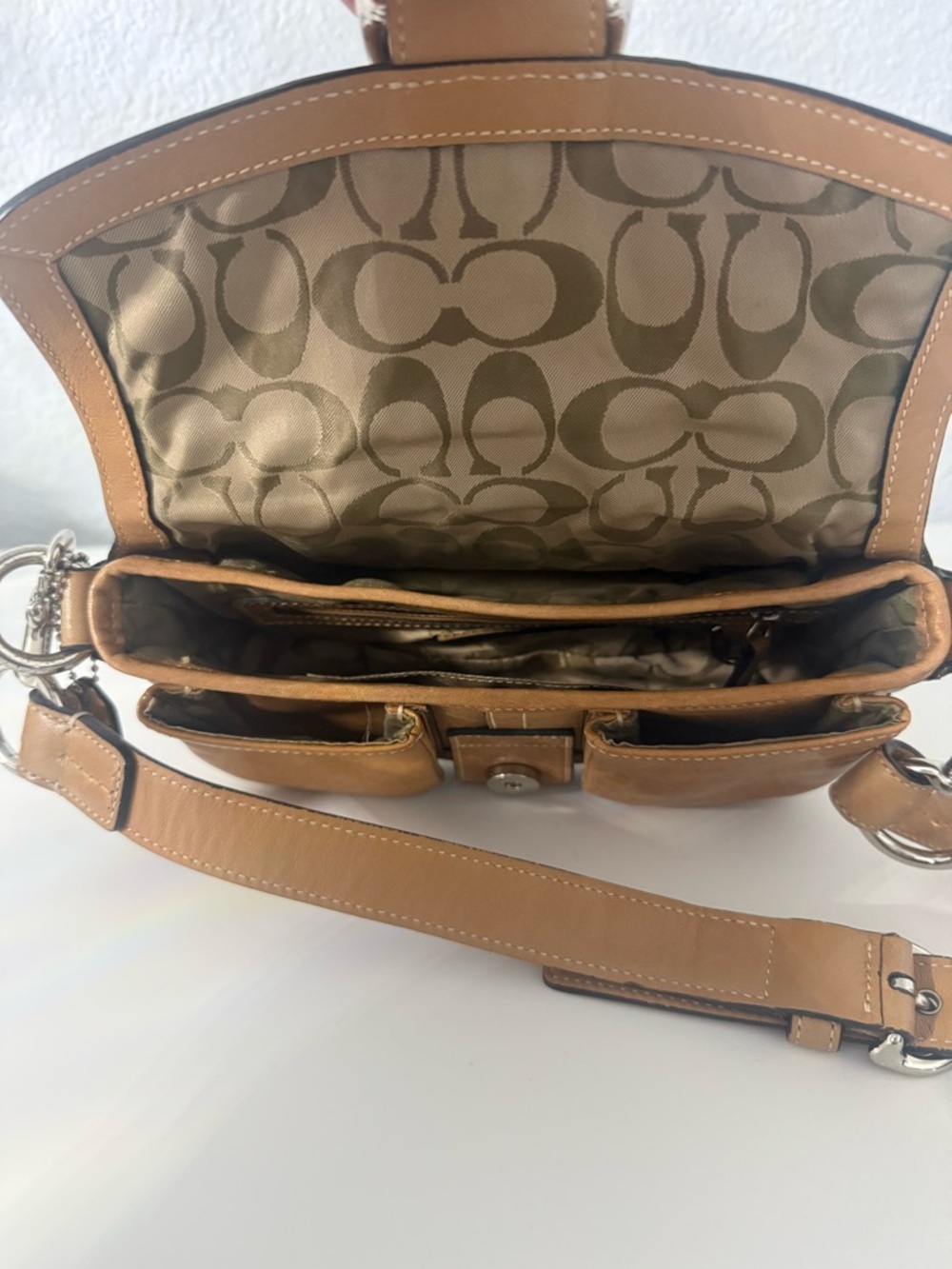 Coach Vintage Soho Crossbody Shoulder Bag Beige Tan Camel Leather - Picture 8 of 10